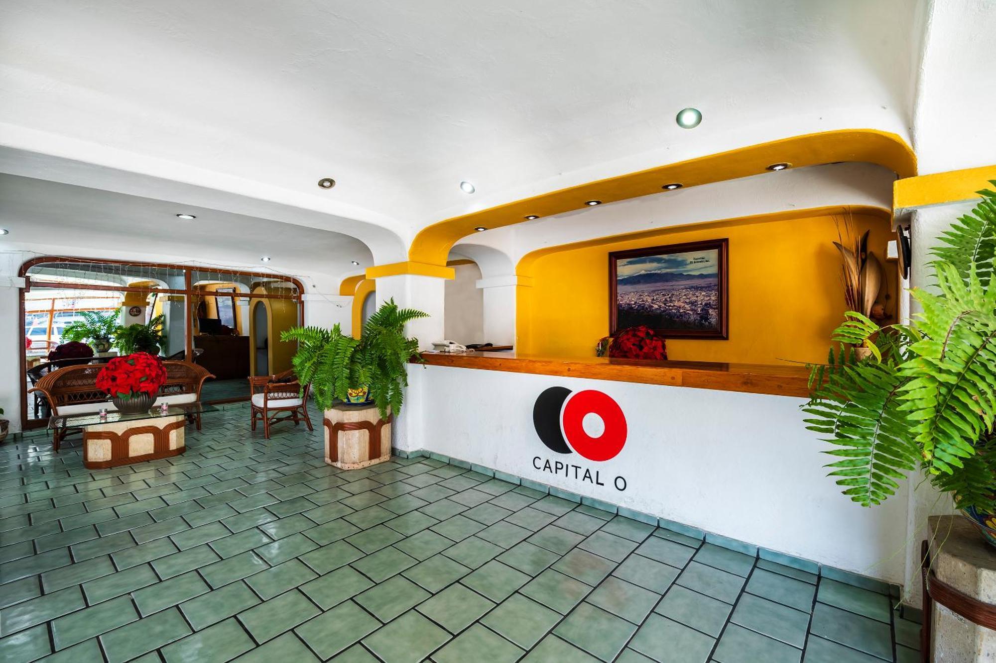 Capital O Colon, Ciudad Guzman Jalisco Hotell Eksteriør bilde
