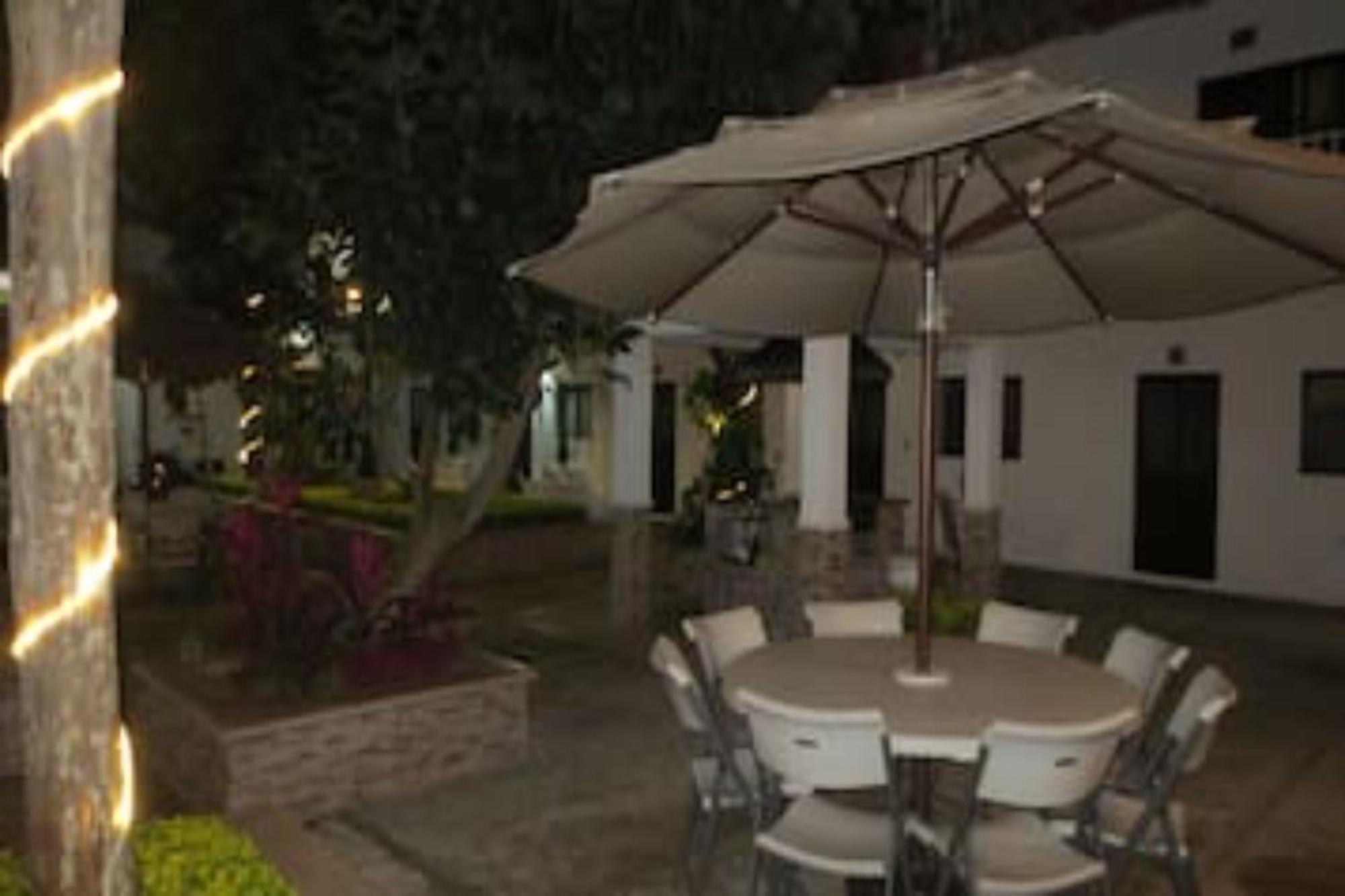 Capital O Colon, Ciudad Guzman Jalisco Hotell Eksteriør bilde