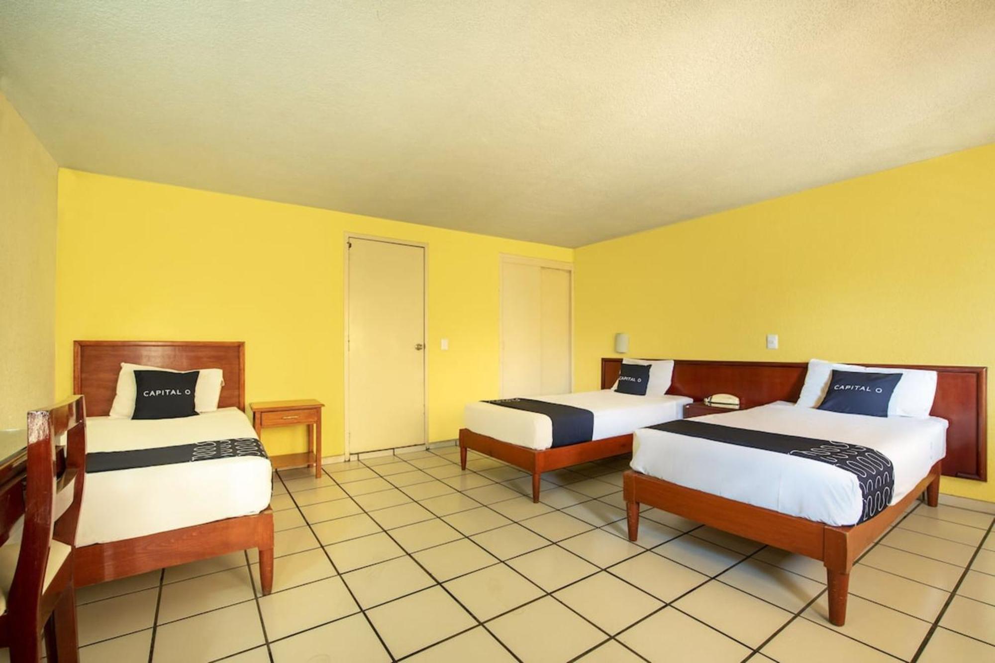 Capital O Colon, Ciudad Guzman Jalisco Hotell Eksteriør bilde