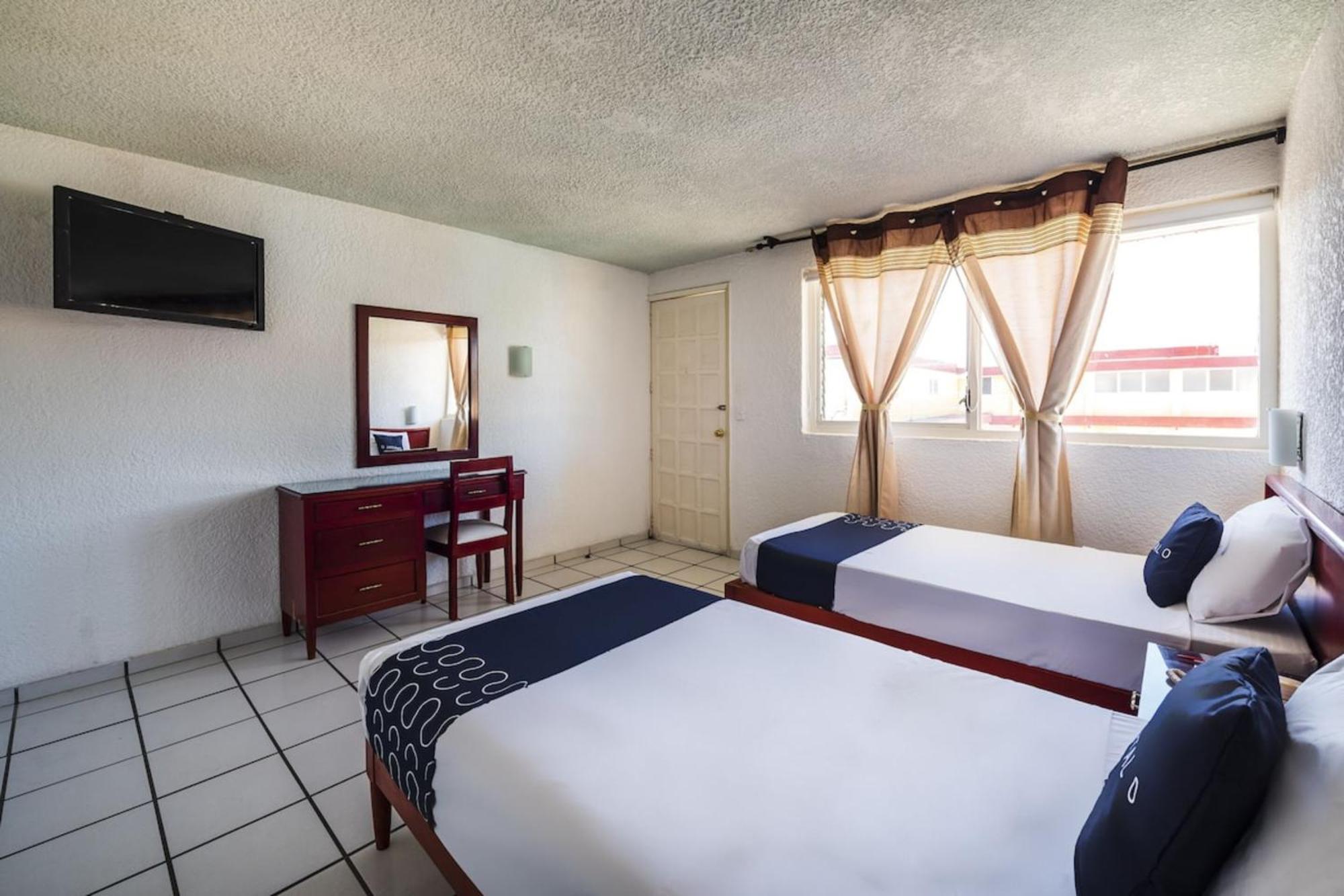 Capital O Colon, Ciudad Guzman Jalisco Hotell Eksteriør bilde