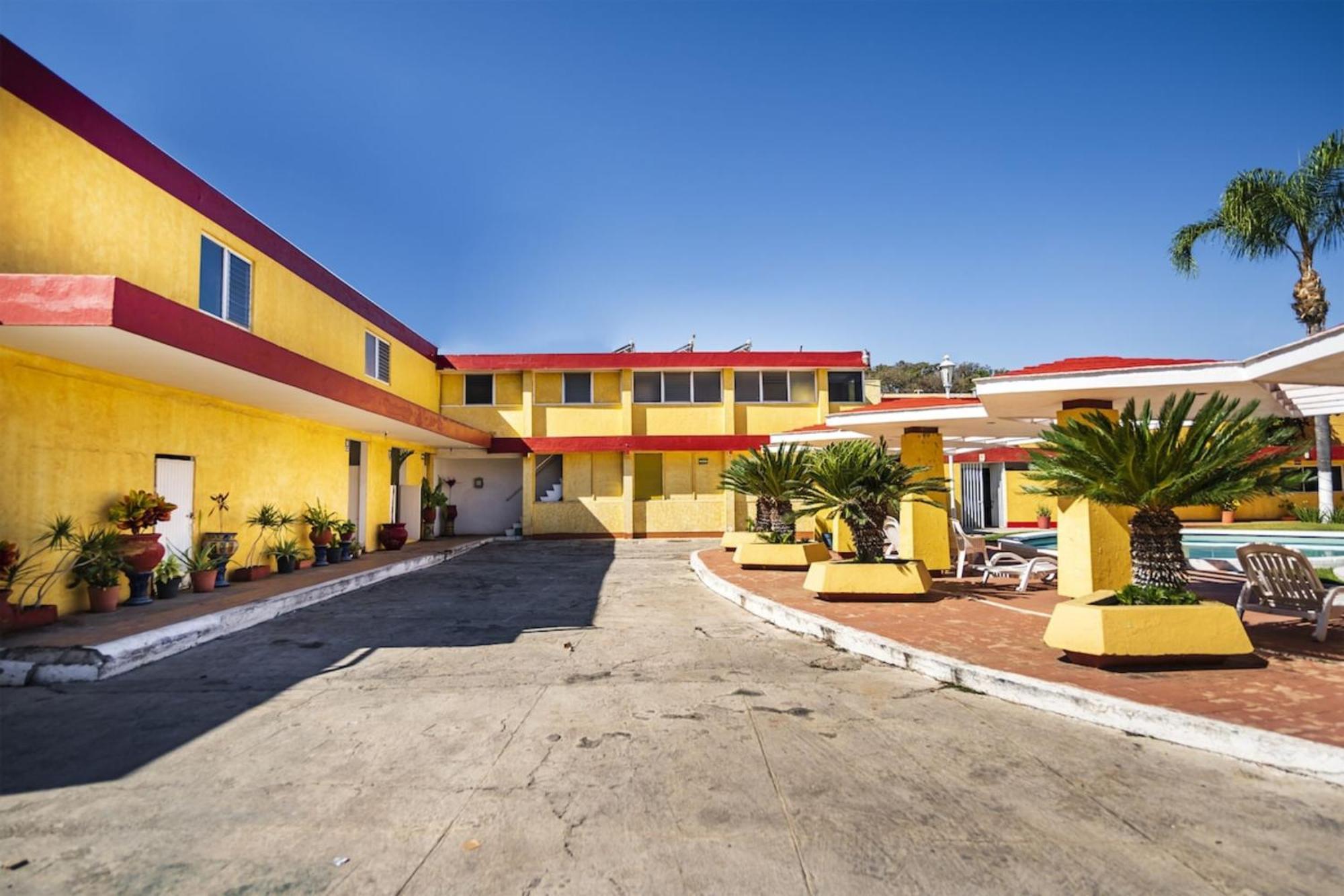 Capital O Colon, Ciudad Guzman Jalisco Hotell Eksteriør bilde